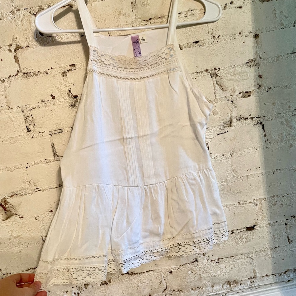 Francesca's Sleeveless Blouse